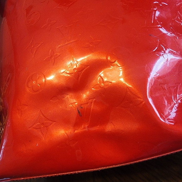 Louis Vuitton Red Tote with Gold Handles - Picture 4 of 15